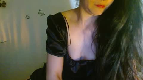 Snapshot of porcelainlux chatting on 01-22-25, 04:13 porcelainlux online show from 01-22-25, 04:13