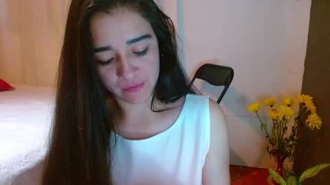 Snapshot of porcelainlux chatting on 01-25-25, 03:51 porcelainlux online show from 01-25-25, 03:51