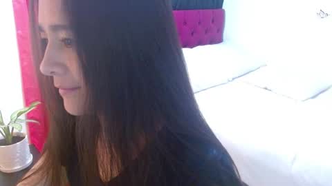 Snapshot of porcelainlux chatting on 02-16-25, 03:48 porcelainlux online show from 02-16-25, 03:48