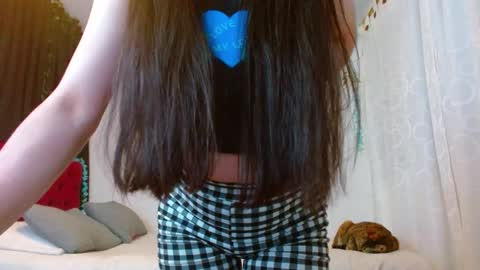 Snapshot of porcelainlux chatting on 03-01-25, 04:15 porcelainlux online show from 03-01-25, 04:15