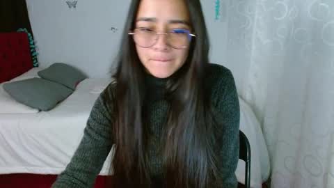 Snapshot of porcelainlux chatting on 03-06-25, 05:03 porcelainlux online show from 03-06-25, 05:03