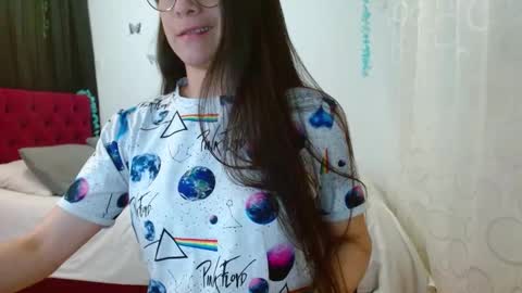 Snapshot of porcelainlux chatting on 03-06-25, 09:53 porcelainlux online show from 03-06-25, 09:53