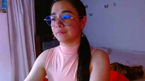 Snapshot of porcelainlux chatting on 09-23-25, 04:48 porcelainlux online show from 09-23-25, 04:48