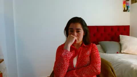 Snapshot of porcelainlux chatting on 10-10-25, 04:11 porcelainlux online show from 10-10-25, 04:11