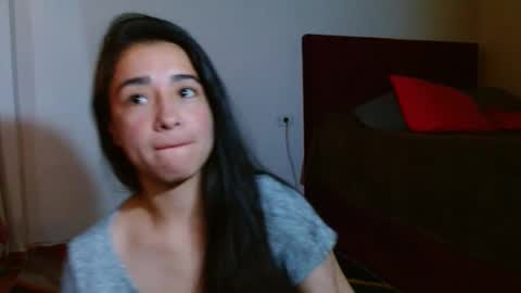 Snapshot of porcelainlux chatting on 10-19-25, 10:54 porcelainlux online show from 10-19-25, 10:54