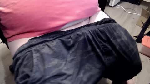 Snapshot of porkypork chatting on 09-15-25, 04:51 porkdaddy online show from 09-15-25, 04:51