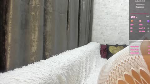 Snapshot of pornodoll_viki chatting on 12-25-24, 02:35 Viki Di online show from 12-25-24, 02:35