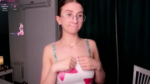 Elizabeth online show from 11-19-25, 07:25