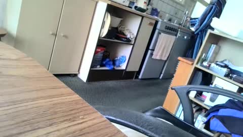 poshman65 online show from 02-12-25, 01:06