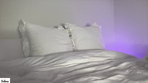 Selena online show from 12-28-24, 12:26