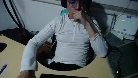 powerfulzeus2 online show from 11-30-25, 02:48