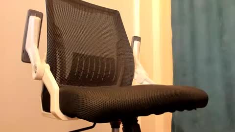 Snapshot of powerofthor69 chatting on 09-13-25, 10:31 alex online show from 09-13-25, 10:31