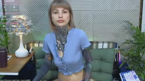 Lola online show from 04-04-26, 05:49