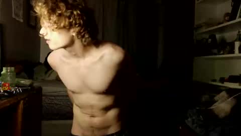 Snapshot of powertopbottom chatting on 10-27-25, 07:56 PowerSwitch online show from 10-27-25, 07:56