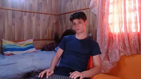 Snapshot of powertwinky chatting on 12-08-24, 09:30 chris independent  online show from 12-08-24, 09:30