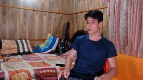 Snapshot of powertwinky chatting on 01-27-25, 05:36 chris independent  online show from 01-27-25, 05:36