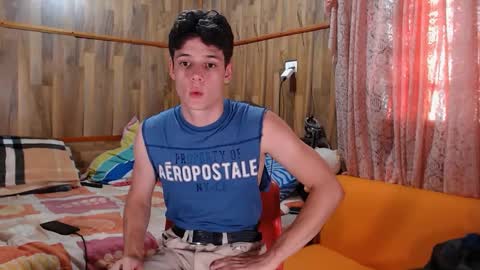 Snapshot of powertwinky chatting on 01-27-25, 09:44 chris independent  online show from 01-27-25, 09:44