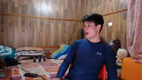 Snapshot of powertwinky chatting on 01-31-25, 05:19 chris independent  online show from 01-31-25, 05:19