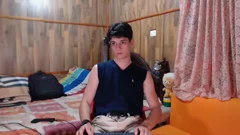 Snapshot of powertwinky chatting on 02-04-25, 05:53 chris independent  online show from 02-04-25, 05:53