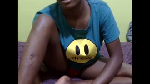 Snapshot of precious_nesh chatting on 02-17-25, 12:16 precious_nesh online show from 02-17-25, 12:16