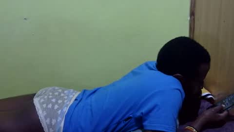 Snapshot of precious_nesh chatting on 10-19-25, 06:08 precious_nesh online show from 10-19-25, 06:08