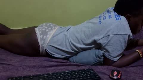 Snapshot of precious_nesh chatting on 12-01-25, 05:07 precious_nesh online show from 12-01-25, 05:07