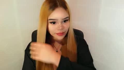 MAXXINE online show from 12-04-25, 02:04