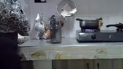 Lilly online show from 09-09-25, 04:56