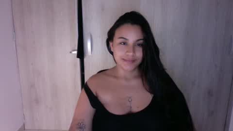 Snapshot of preggo_fantasy chatting on 09-15-25, 04:34 preggo_fantasy online show from 09-15-25, 04:34