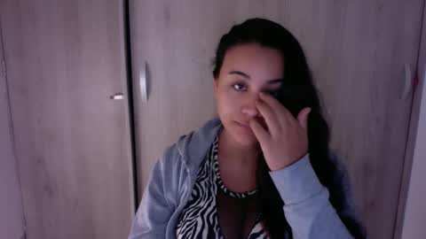 Snapshot of preggo_fantasy chatting on 10-24-25, 04:42 preggo_fantasy online show from 10-24-25, 04:42