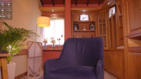 Nayrobi online show from 10-24-25, 02:13