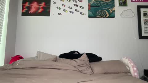 Gia online show from 09-11-25, 05:13