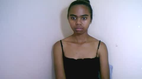 prettiethalia online show from 10-29-25, 11:50