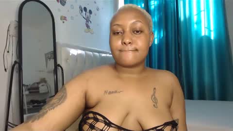 Annah online show from 02-10-25, 01:22