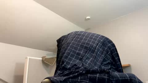 pretty_boy321 online show from 12-11-24, 05:00