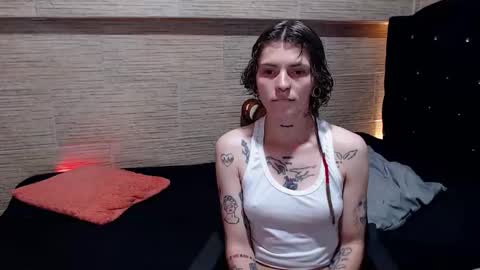 pretty_cristal22 online show from 12-05-25, 01:03