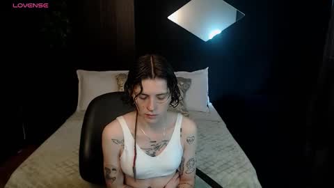 pretty_cristal22 online show from 02-21-26, 12:17