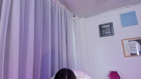 pretty online show from 02-12-26, 12:55