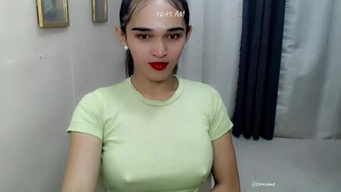 Snapshot of pretty_lady_kitty chatting on 07-17-26, 04:45 pretty_lady_kitty online show from 07-17-26, 04:45