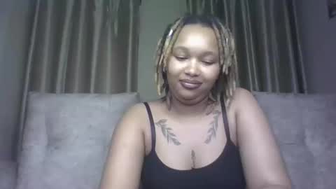 Snapshot of pretty_little_baibe chatting on 10-30-25, 12:23 Tracy online show from 10-30-25, 12:23