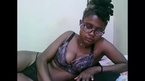 pretty_mellan online show from 01-22-25, 02:46