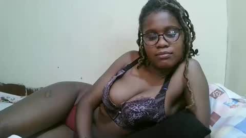 pretty_mellan online show from 02-19-25, 08:33