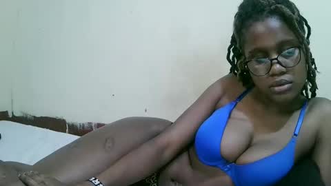 pretty_mellan online show from 02-24-25, 02:40