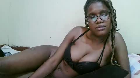 pretty_mellan online show from 02-28-25, 12:43
