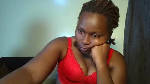 Snapshot of pretty_mwihaki chatting on 01-13-26, 04:56 Essy online show from 01-13-26, 04:56