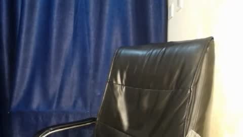 Nicki online show from 10-18-25, 09:04
