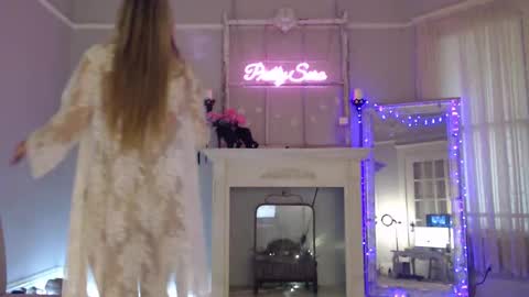 Snapshot of pretty_sara chatting on 10-01-25, 12:38 Pretty Sara online show from 10-01-25, 12:38