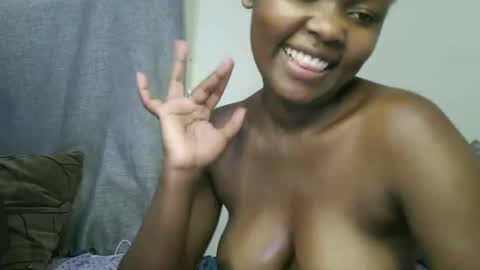 pretty_shanz online show from 10-17-25, 05:21