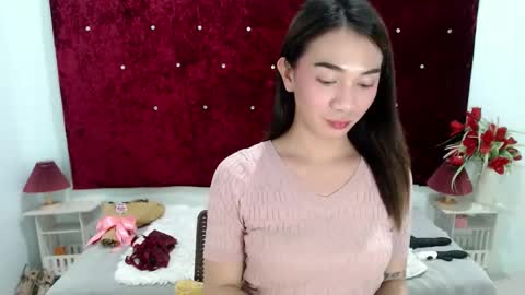 Snapshot of prettyakhira chatting on 10-10-25, 06:56 prettyakhira online show from 10-10-25, 06:56