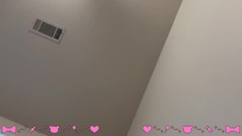 Snapshot of prettybabybrat chatting on 09-11-25, 12:11 Baby Brat online show from 09-11-25, 12:11